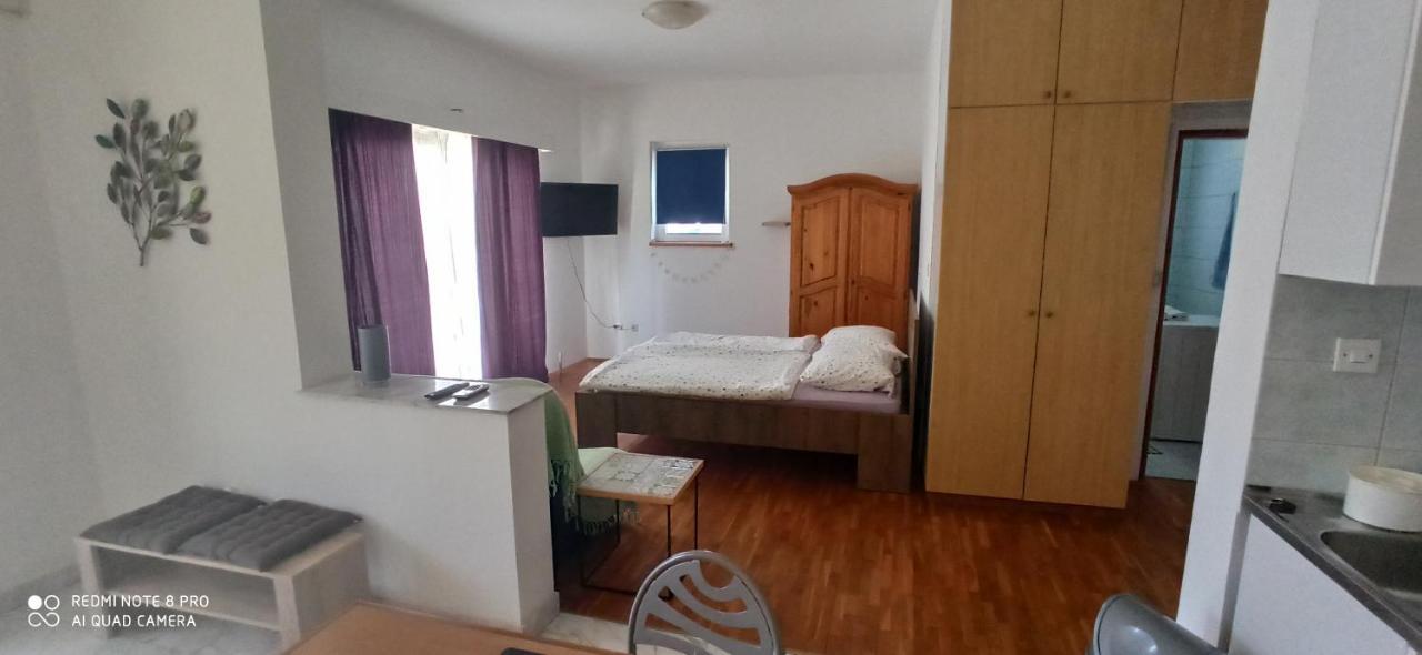 PUY Apartments Mamic מראה חיצוני תמונה