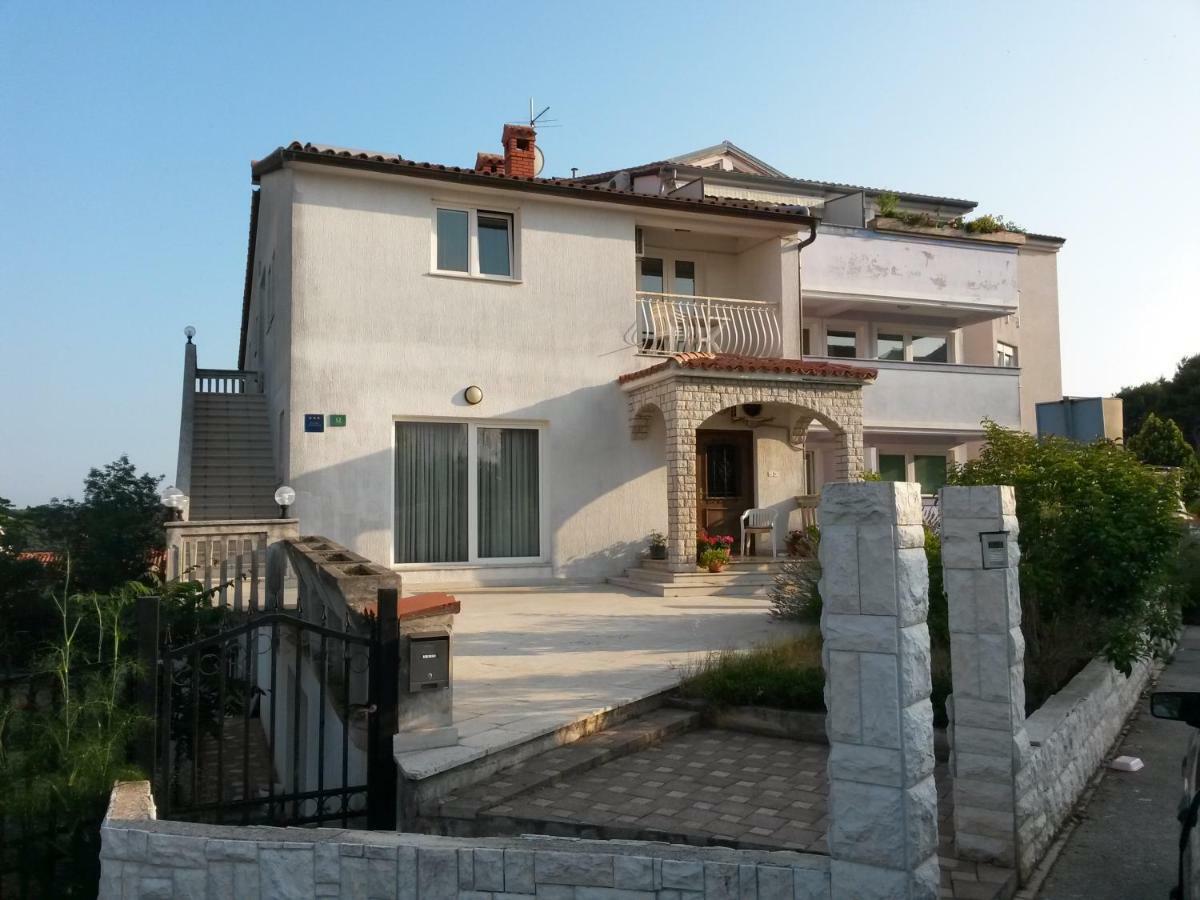 PUY Apartments Mamic מראה חיצוני תמונה