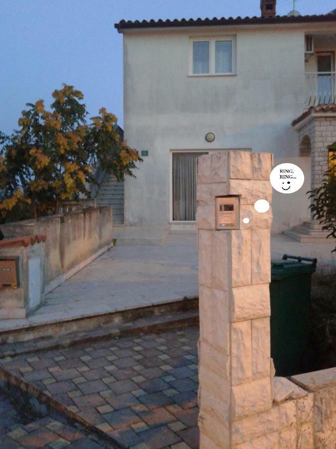 PUY Apartments Mamic מראה חיצוני תמונה